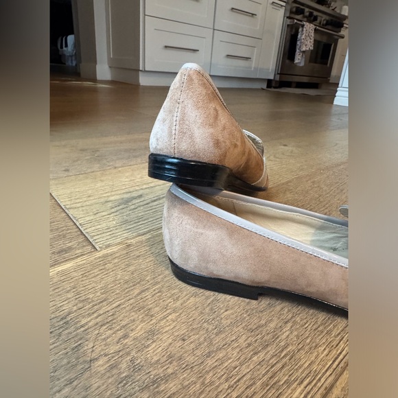 Amalfi Loafers Sz 8.5 Xnarrow Woman’s Tan Suede with Beige Patent Leather Trim - Picture 6 of 10